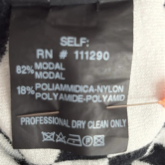 Derek Lam New York V Neck Geometric Print Italian Yarn Sweater Vest - Medium - Picture 7 of 8